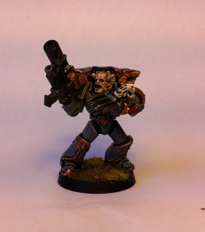 Wolf Guard w Claw 003.jpg
