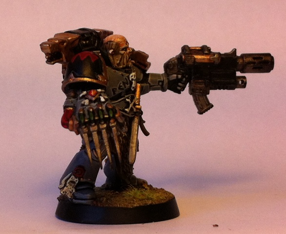 Wolf Guard w Claw 008.jpg
