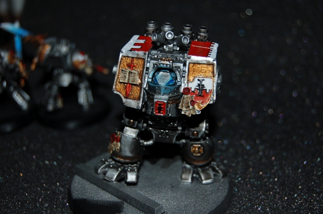 dreadnought utan armar för tillfället.