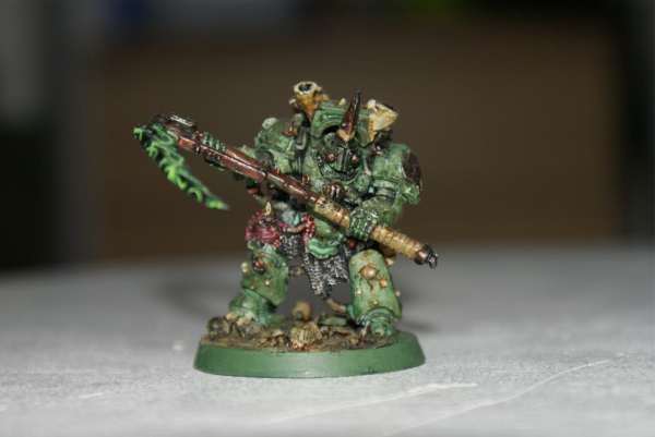 Så cool karaktär, så dyr och värdelös då han alltid ska envisas med att nicka demolisherskott. Tyvärr har jag fått retuschera och limma ihop honom efter att han gick i 13 bitar (ja, fler än han var från början, sprack i massvis småbitar..)